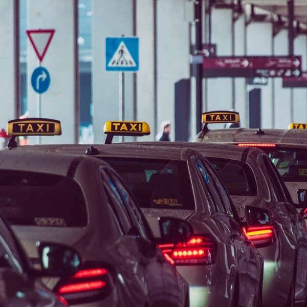 taxi schiphol airport